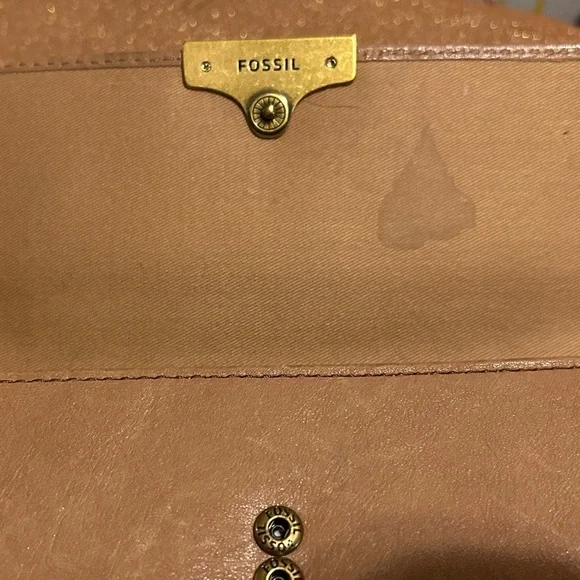 Fossil brown clutch wallet with key detailing preloved condition - Picture 7 of 10